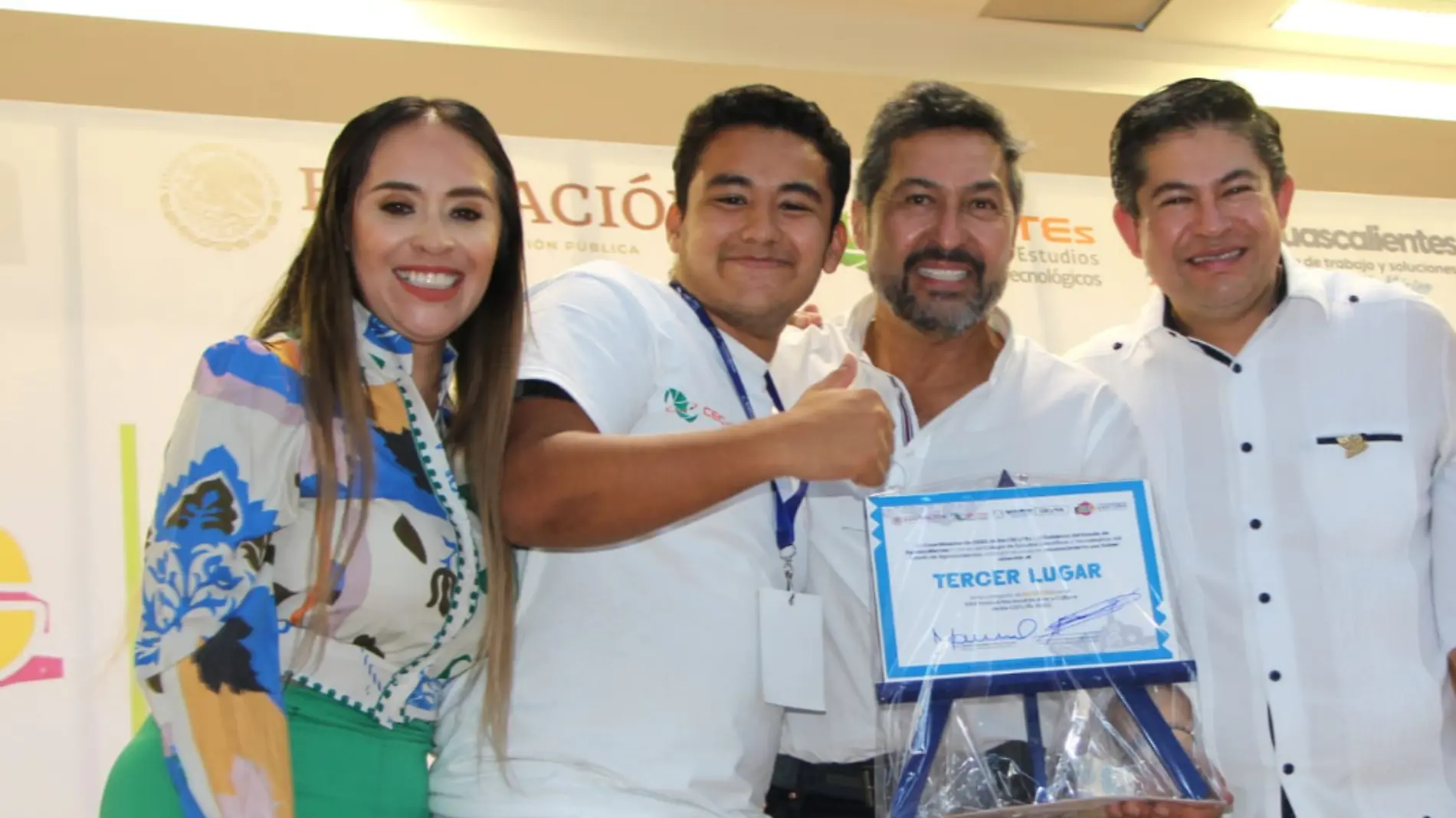 Gana alumno tercer lugar en festival de arte a nivel nacional